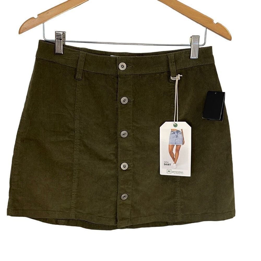 RE Generation By Celebrity Pink Steller Skirt Mini Corduroy Button Size 9/29Oliv
